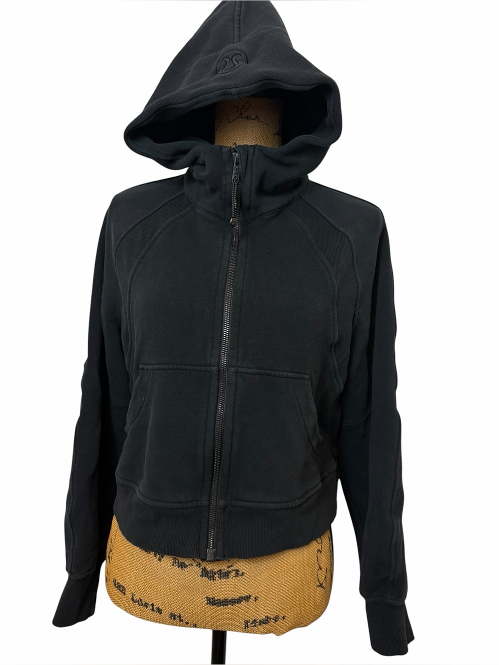 Lululemon Scuba Full-Zip Cropped Hoodie
Black XS S - Picture 4 of 8